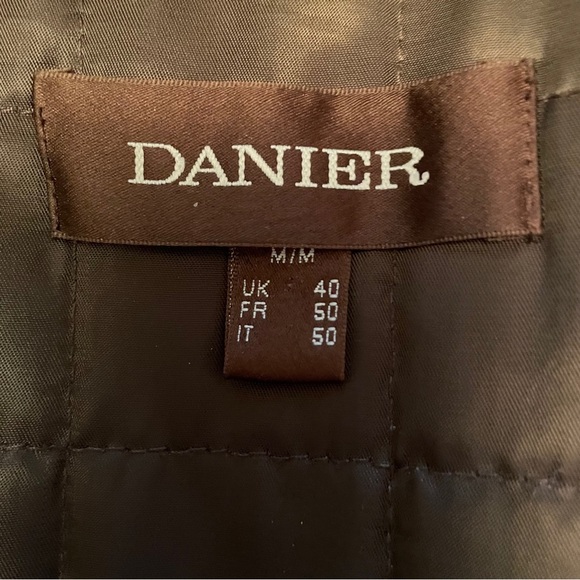 Danier Men's Dark Brown Leather Jacket w/detachable hood.Size 40/Medium - Picture 16 of 16